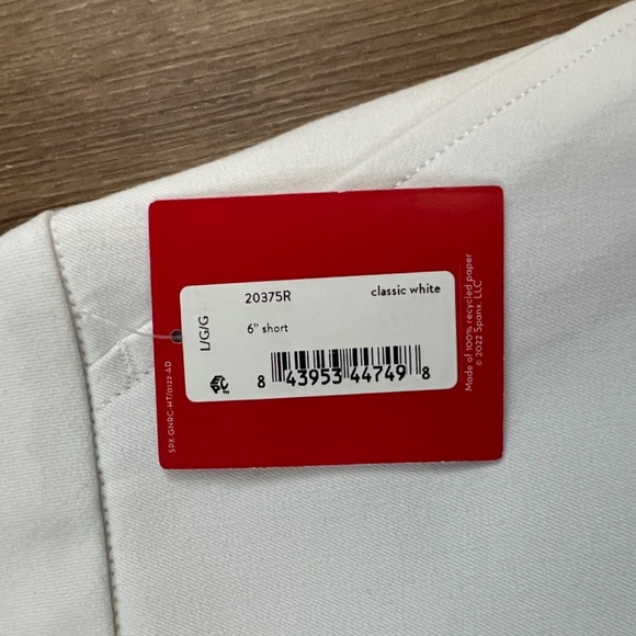 NEW Spanx On the Go Ultimate Opacity Classic White Shorts - Picture 9 of 13